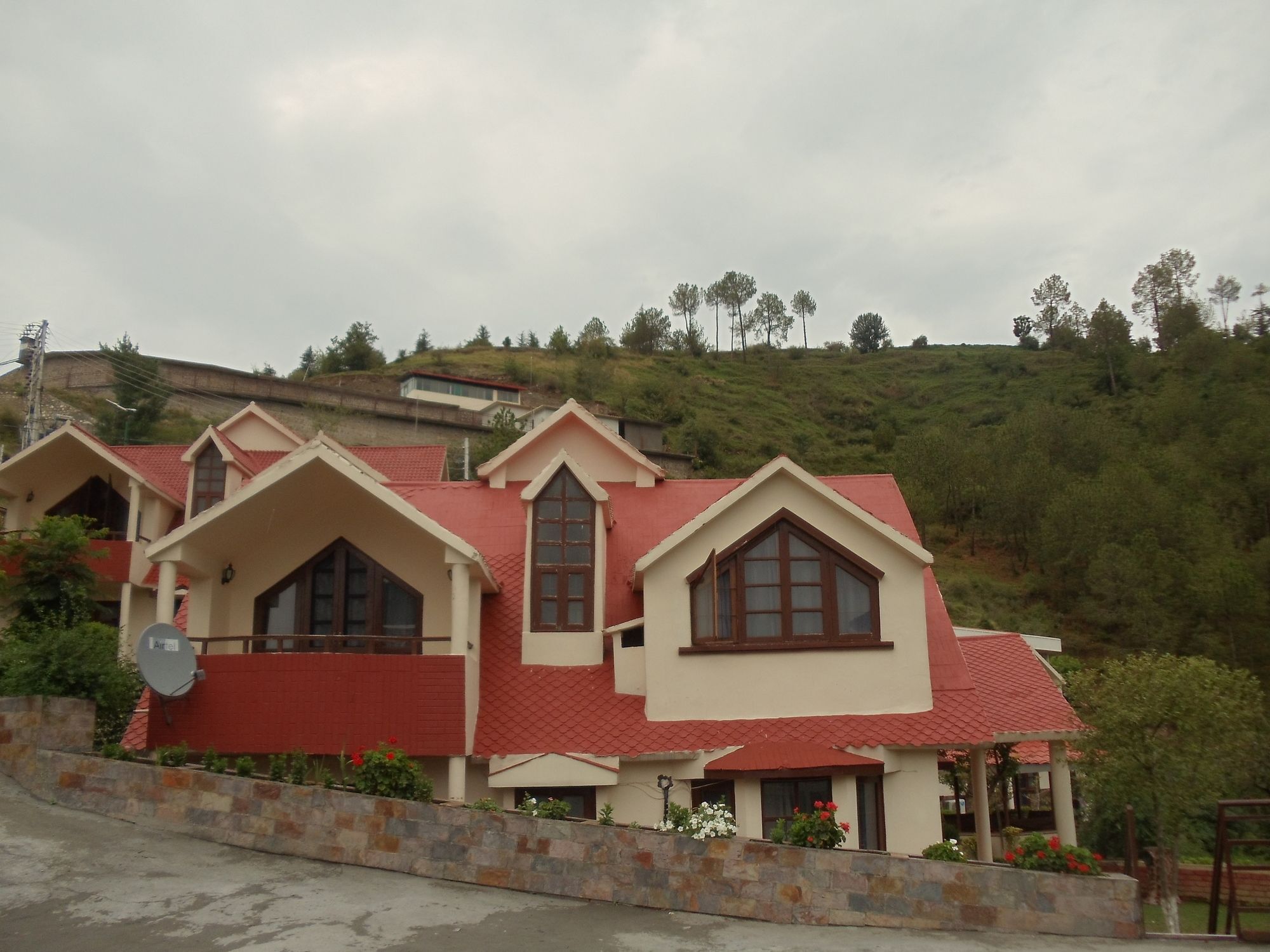 Manla Homes Resort Shimla Eksteriør billede