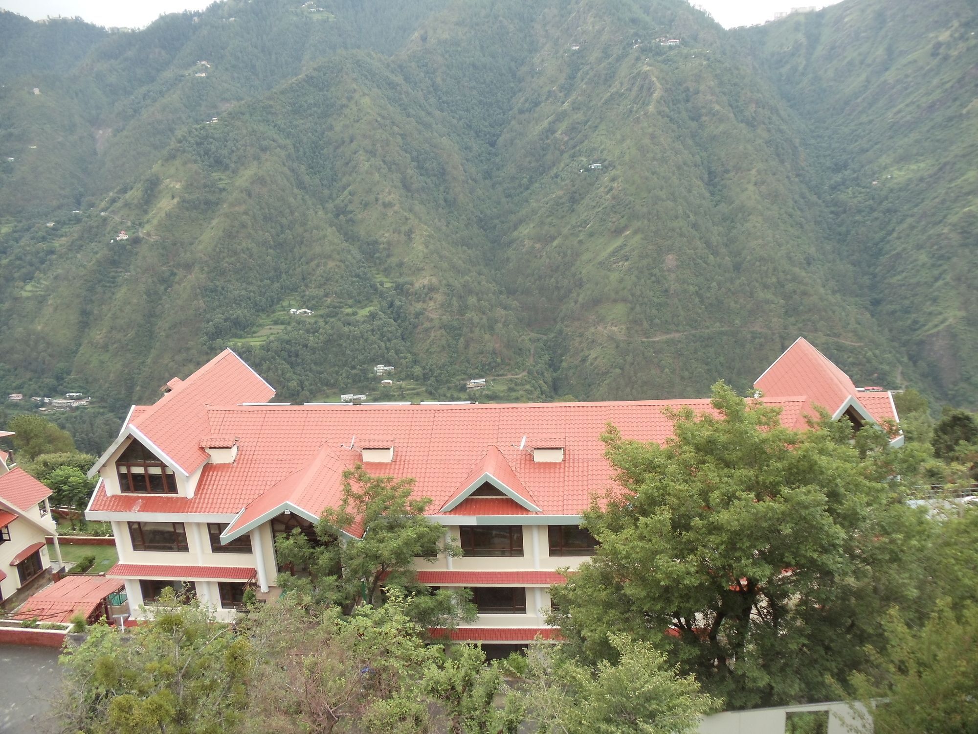 Manla Homes Resort Shimla Eksteriør billede