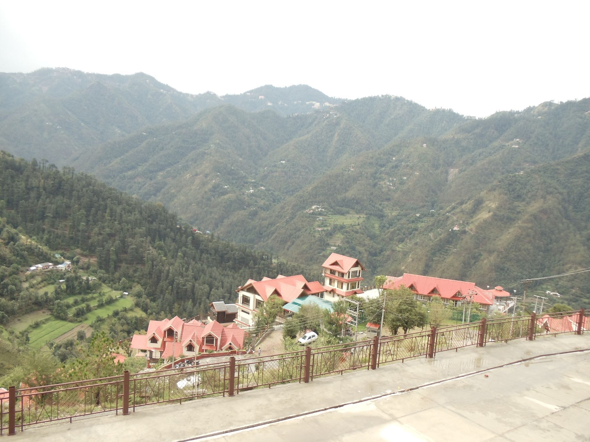 Manla Homes Resort Shimla Eksteriør billede