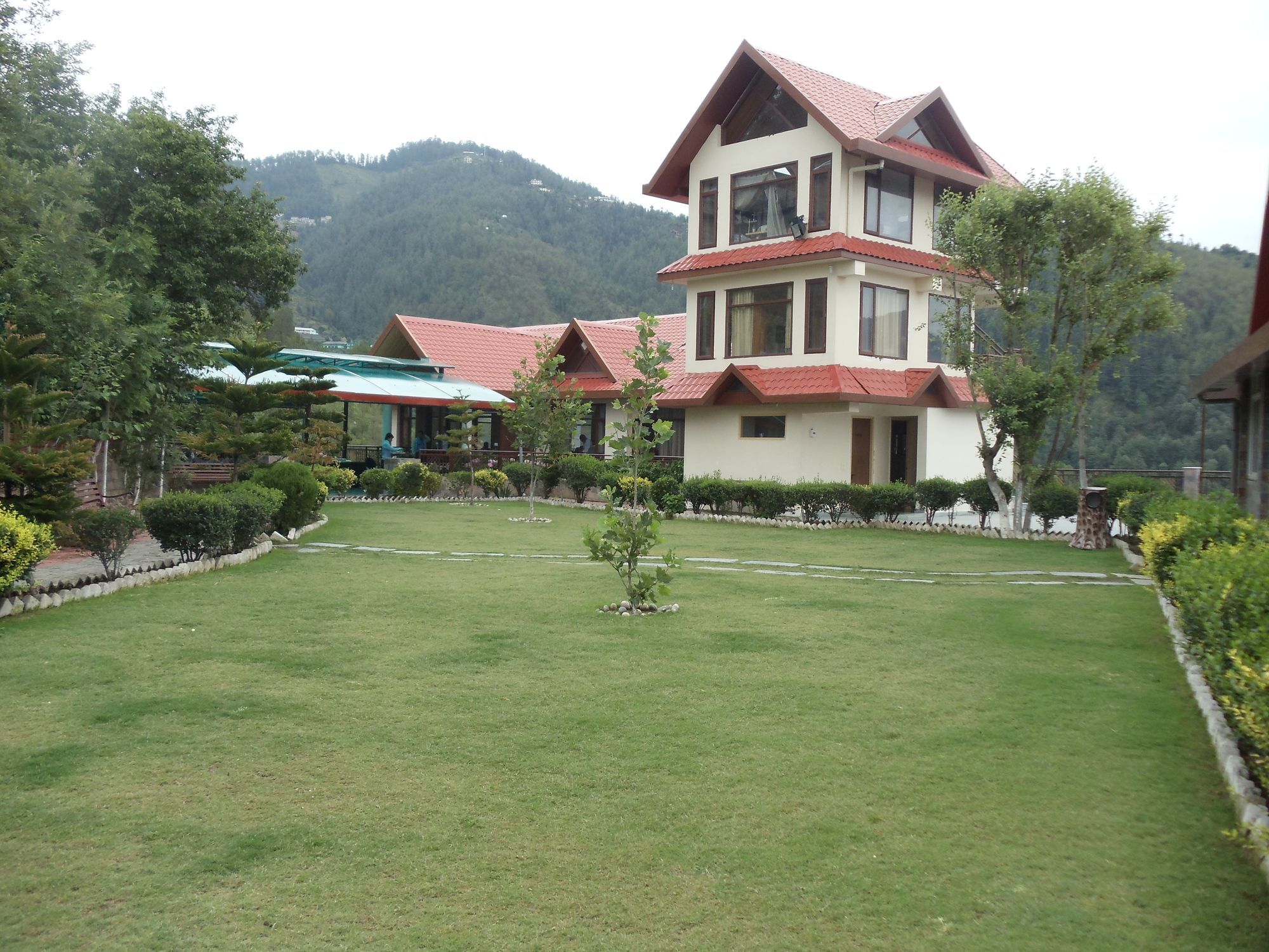 Manla Homes Resort Shimla Eksteriør billede